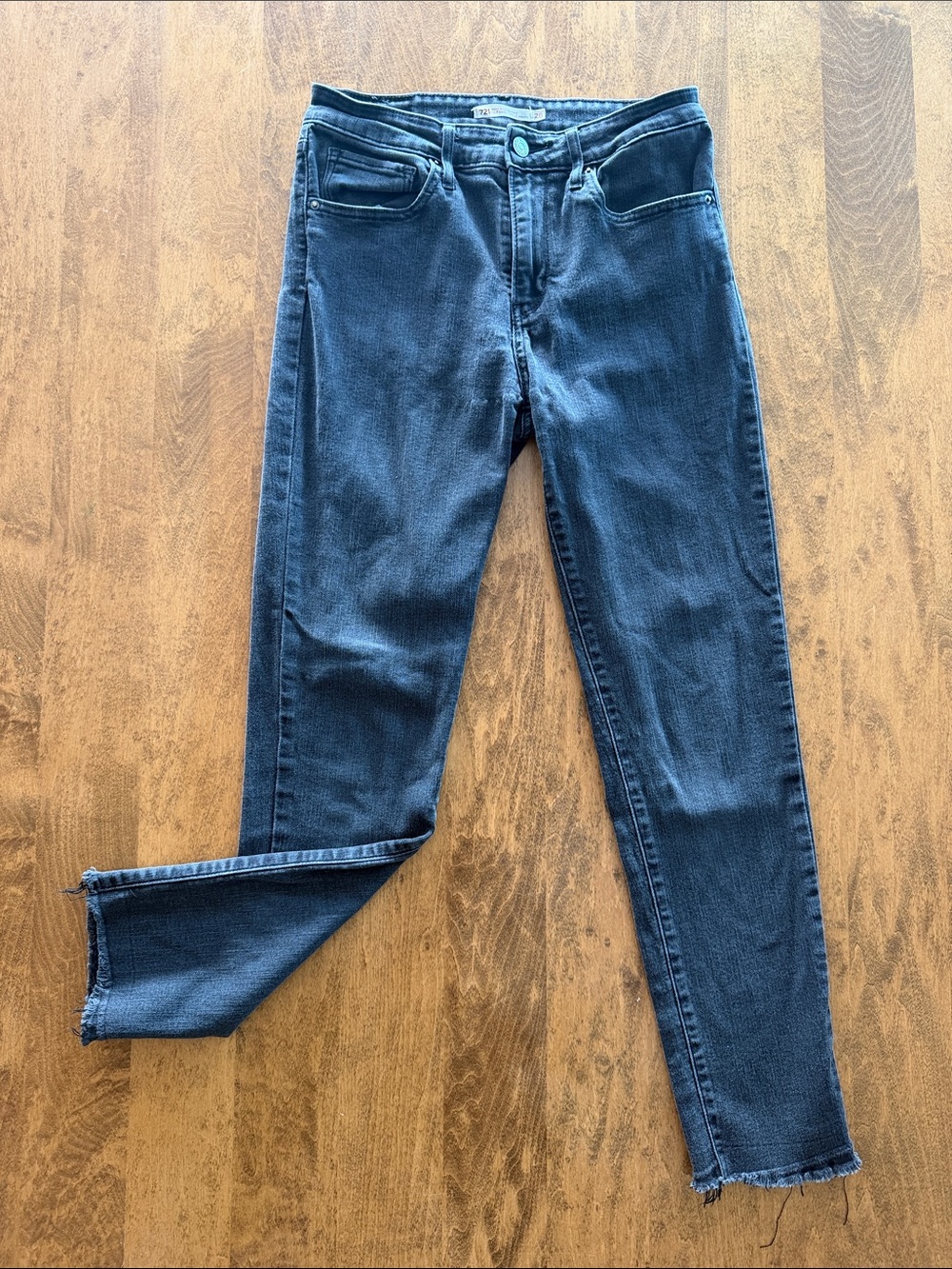 Levi’s 721 High Rise Skinny Jeans – Black (W28, L32)